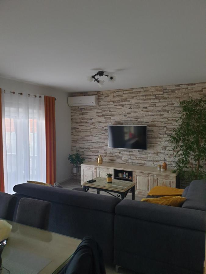 House Aurora Apartment Бибине Екстериор снимка